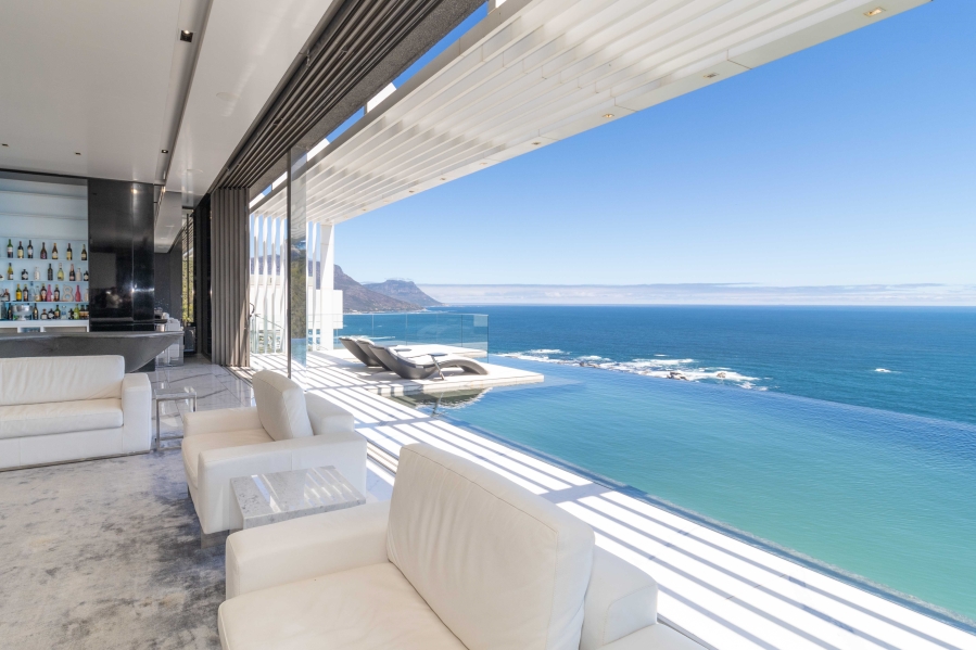 5 Bedroom Property for Sale in Clifton Western Cape